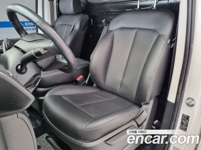 Hyundai Staria Modern, 2023 11