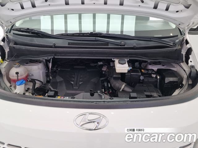Hyundai Staria Modern, 2023 17