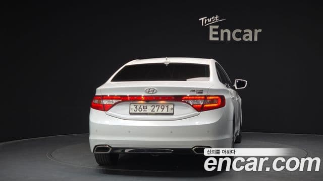 Hyundai Grandeur HG Premium, 2016 4