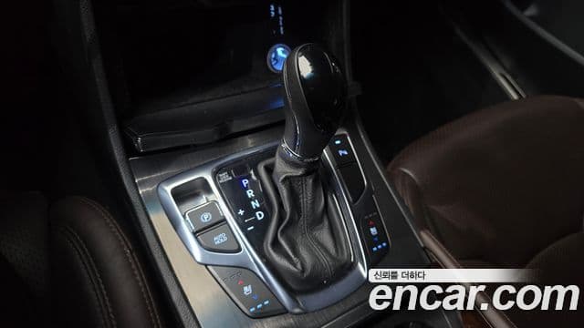 Hyundai Grandeur HG Premium, 2016 9