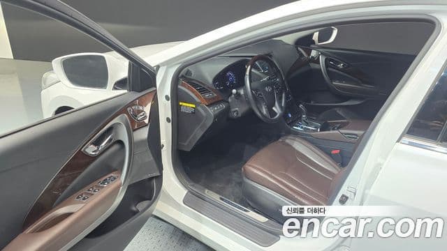 Hyundai Grandeur HG Premium, 2016 10