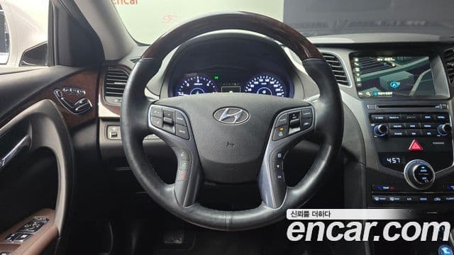 Hyundai Grandeur HG Premium, 2016 13
