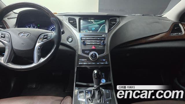 Hyundai Grandeur HG Premium, 2016 20