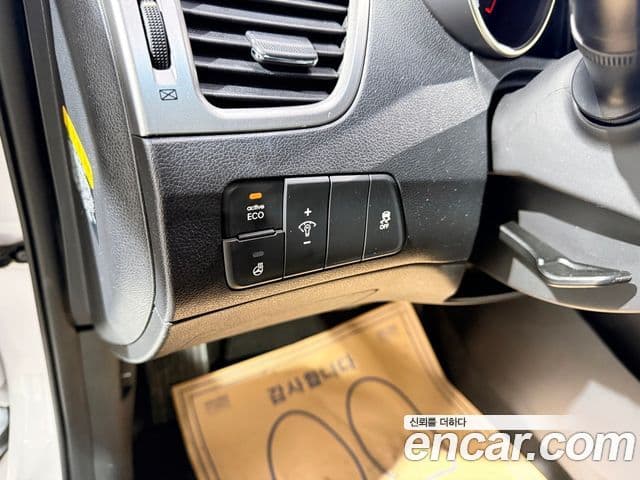 Hyundai Avante MD M16 GDI Avenue, 2013 9