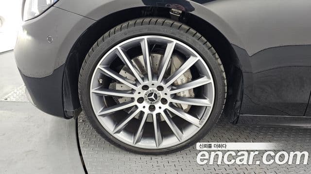 Mercedes-Benz E-класс W213 AMG Line, 2022 все фото