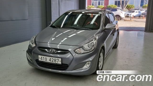 Hyundai Accent(новый кузов / новое поколение) Modern, 2015 1
