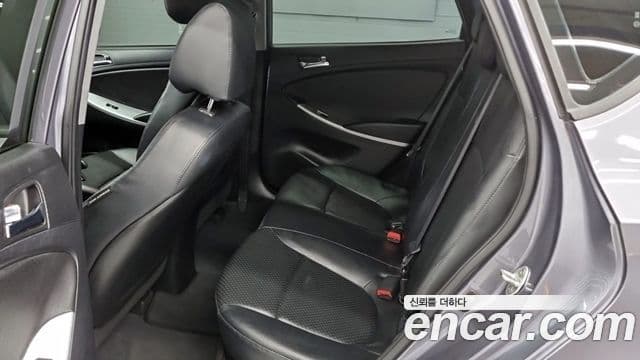 Hyundai Accent(новый кузов / новое поколение) Modern, 2015 11