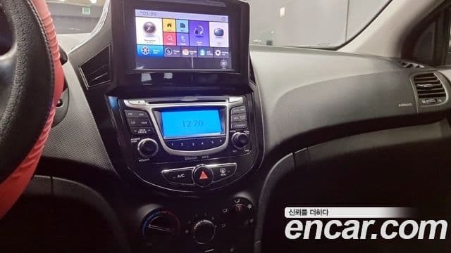 Hyundai Accent(новый кузов / новое поколение) Modern, 2015 14