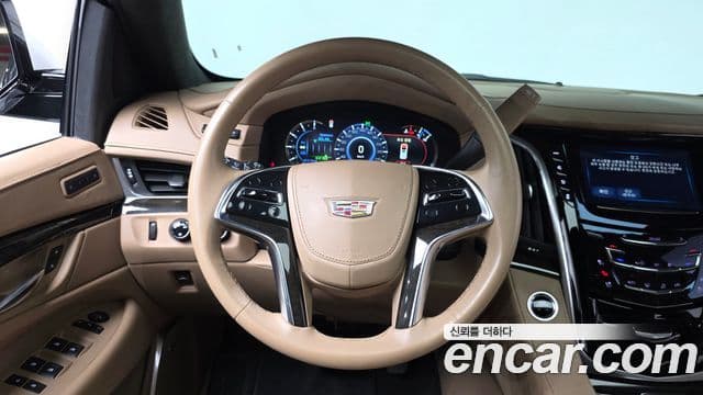 Cadillac Escalade 4세대, 2020 13