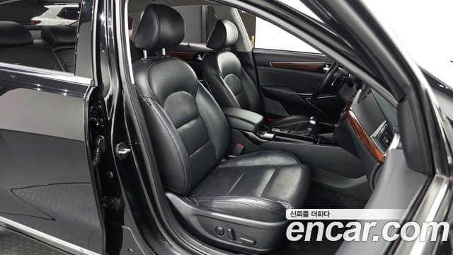 Kia All New K7 3.0 LPI Prestige (арендный автомобиль), 2016 10