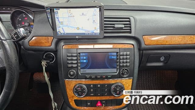 Mercedes-Benz R-класс V251, 2006 16