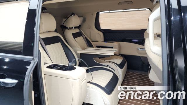 Kia Carnival 4세대 бензин 9인승 High Limousine(компания по спецнадстройкам), 2021 12