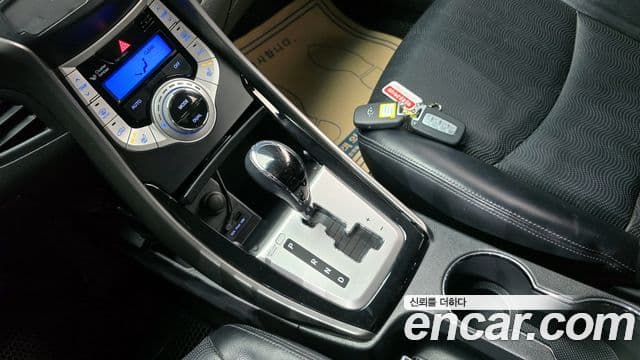 Hyundai Avante MD Premier, 2011 9