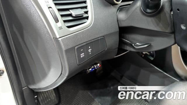 Hyundai Avante MD Premier, 2011 17