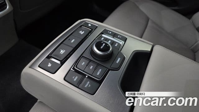 Hyundai Genesis DH Modern, 2016 18