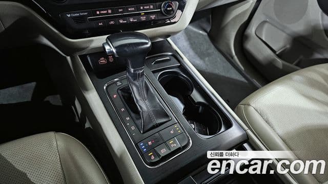 Kia All New Carnival Luxury, 2018 9