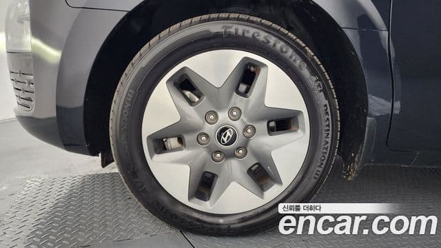 Hyundai Staria Modern, 2025 все фото