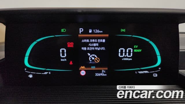 Hyundai Staria Modern, 2025 8