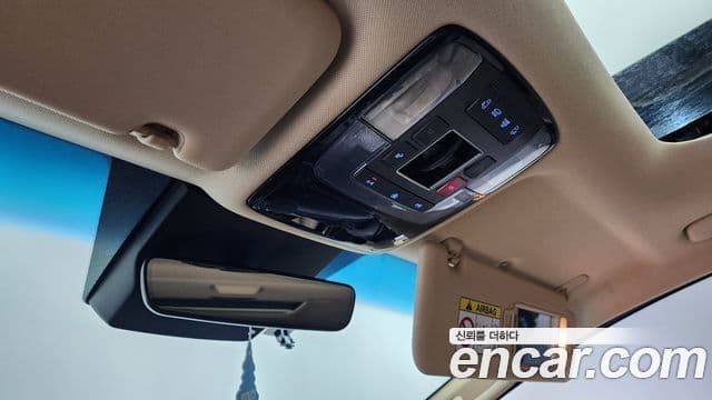 Hyundai Staria Modern, 2025 17