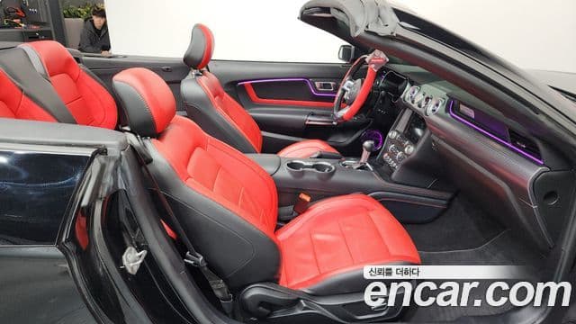 Ford Mustang кабриолет, 2019 11