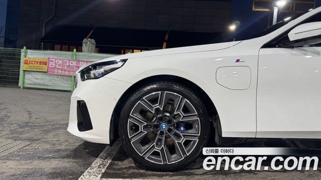 BMW 5시리즈 (G60) 530e M Sport, 2024 все фото
