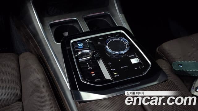 BMW i7 (G70) xDrive 60 Design Pure Excellence, 2023 9