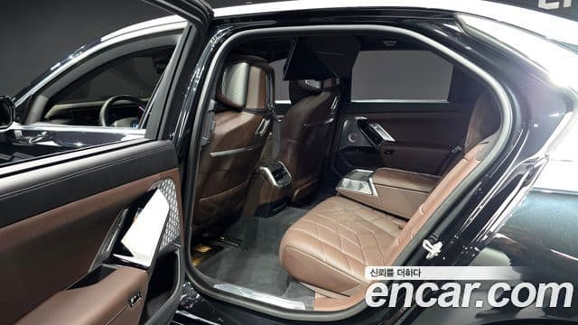 BMW i7 (G70) xDrive 60 Design Pure Excellence, 2023 12