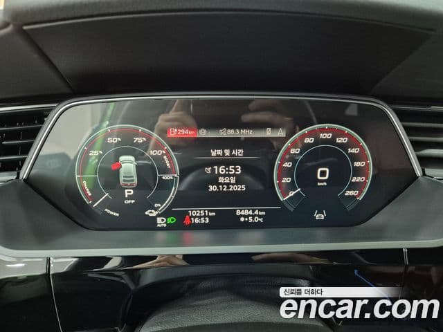 Audi Q8 e-Tron (GE) 55 Quattro Premium Sportback, 2024 8