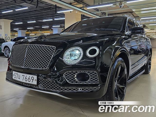 Bentley Bentayga, 2017 1