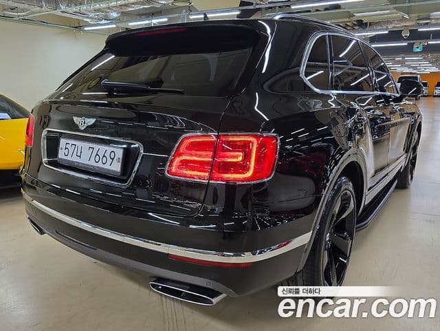 Bentley Bentayga, 2017 4