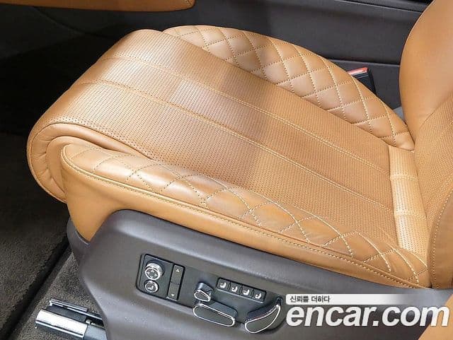 Bentley Bentayga, 2017 17