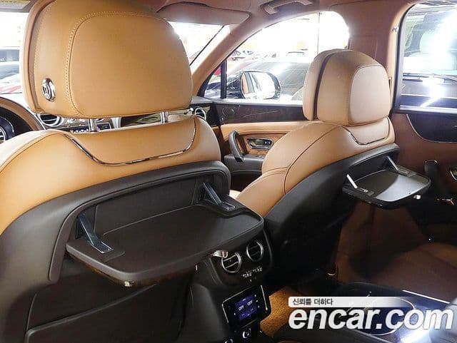 Bentley Bentayga, 2017 19