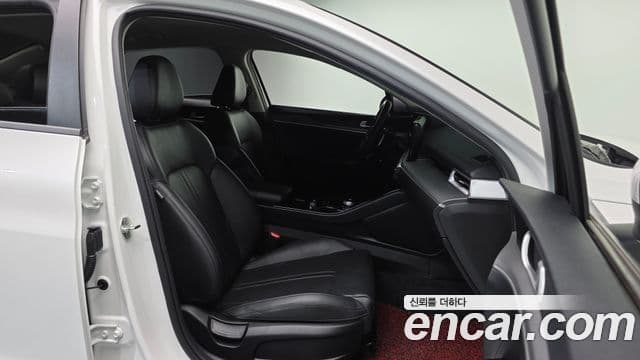 Kia K5 3세대 Prestige, 2020 10