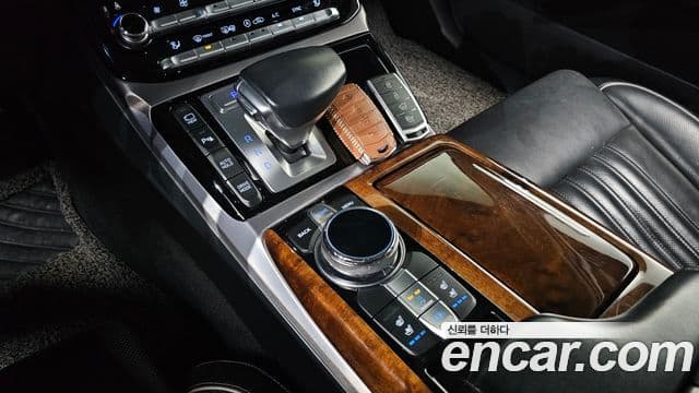 Genesis EQ900 Prestige, 2016 9