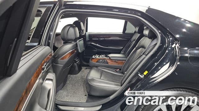 Genesis EQ900 Prestige, 2016 11