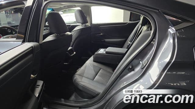 Lexus ES300h 7세대 Luxury Plus, 2022 11