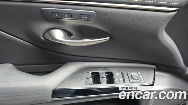 Lexus ES300h 7세대 Luxury Plus, 2022 14