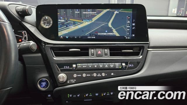 Lexus ES300h 7세대 Luxury Plus, 2022 16