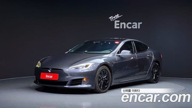 Tesla модель S, 2017 1