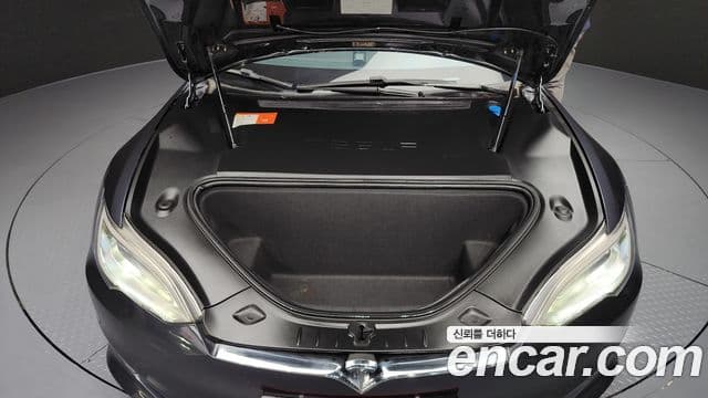 Tesla модель S, 2017 6