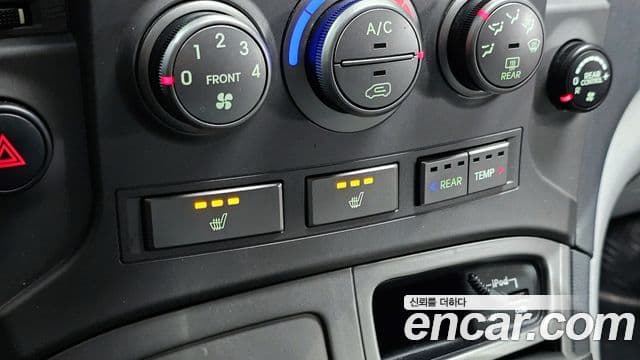 Hyundai Grand Starex CVX Luxury, 2016 18