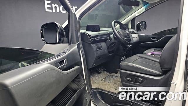 Hyundai Staria Inspiration, 2024 11