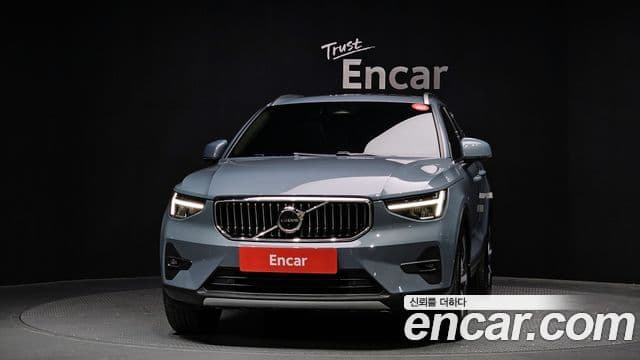 Volvo XC40 B4 Ultimate Bright, 2023 3