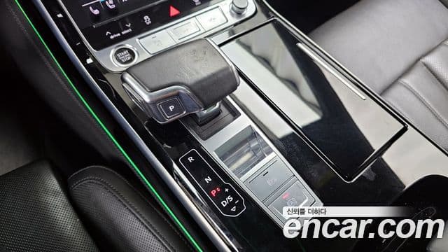 Audi A8 (D5) 55 TFSI Quattro LWB, 2021 9