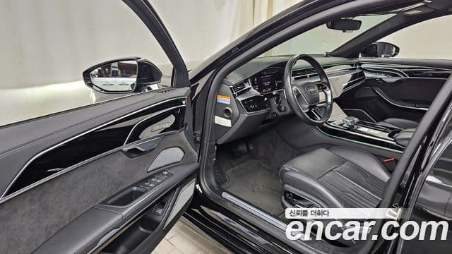 Audi A8 (D5) 55 TFSI Quattro LWB, 2021 10