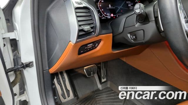 BMW 8시리즈 (G15) 840i xDrive M Sport купе, 2022 18