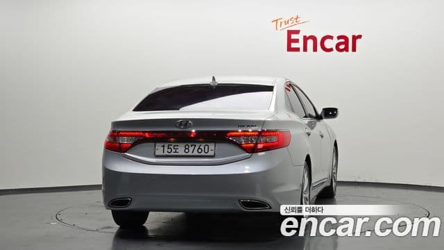 Hyundai Grandeur HG Executive, 2011 4