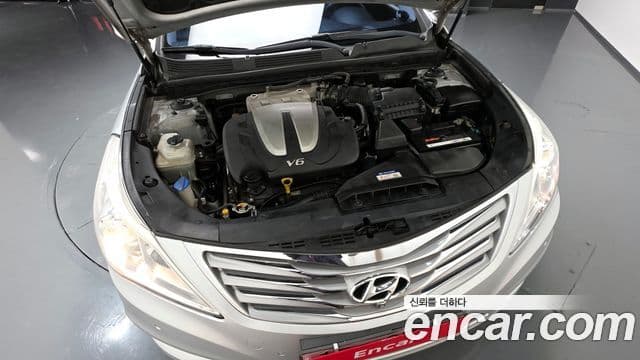 Hyundai Grandeur HG Executive, 2011 6