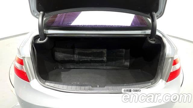 Hyundai Grandeur HG Executive, 2011 20