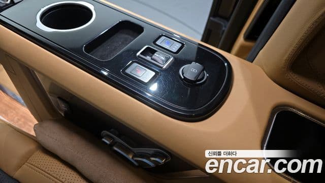 Kia Carnival 4세대 бензин 9인승 High Limousine(компания по спецнадстройкам), 2023 19